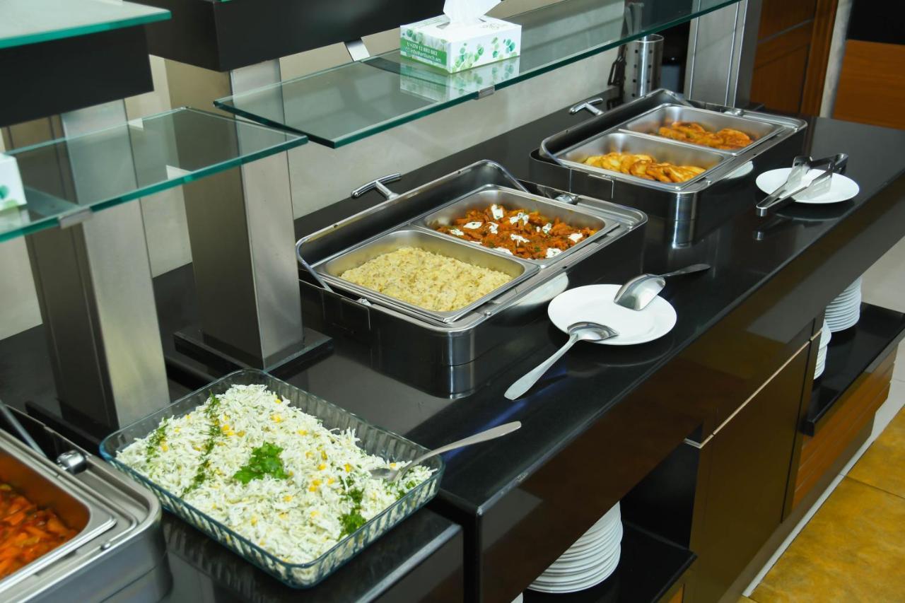 יירבאן Olympavan Hotel מראה חיצוני תמונה