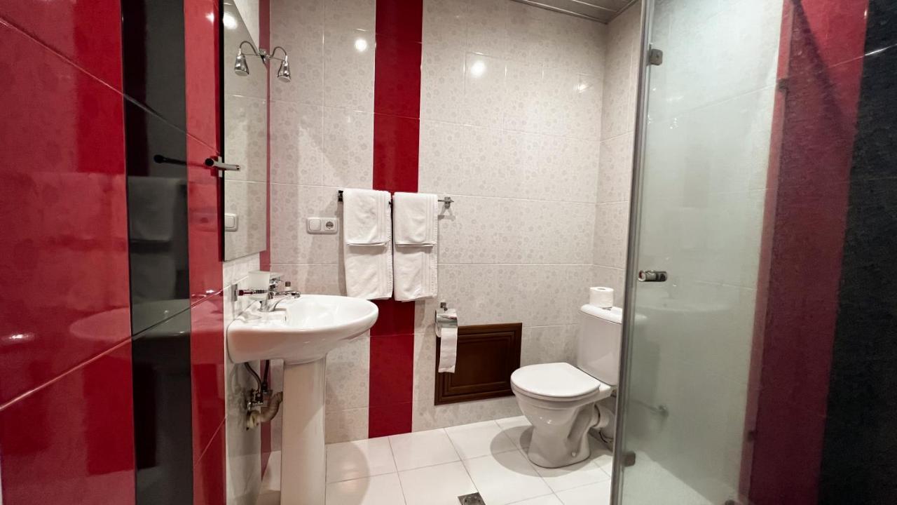 יירבאן Olympavan Hotel מראה חיצוני תמונה